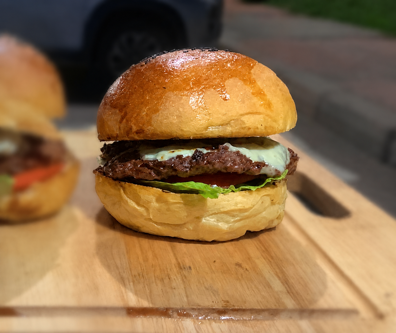 Hamburguesa artesanal El Toldo Rojo con pan de papa casero